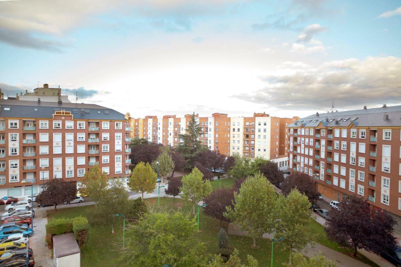 Апартаменты Housingleon - Conde Duplex Con Garaje Gratuito Экстерьер фото